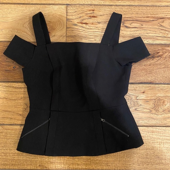 Sexy open shoulder top - Picture 1 of 4